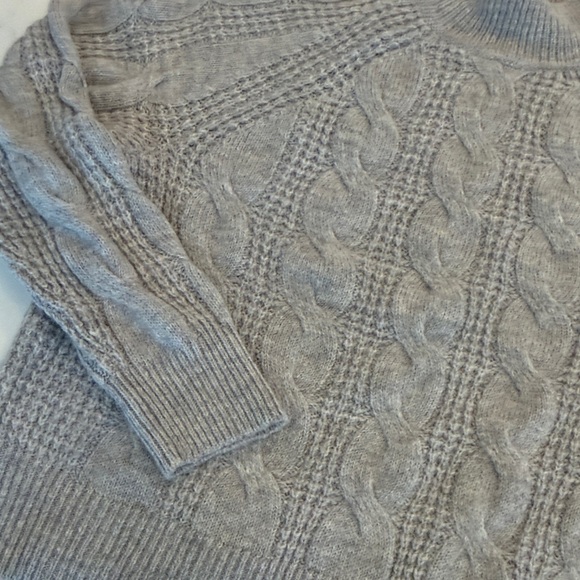 J.Crew Women Sz M Gray Chunky Cable Knit Mockneck Sweater Alpaca AE011 Fisherman - Picture 3 of 6